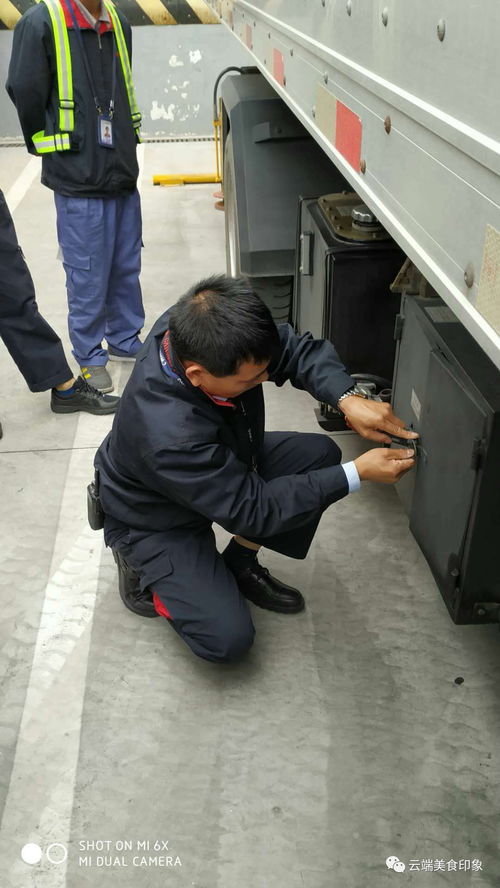 空港食品公司运行保障部开展驾驶员车辆故障应急预案专项培训，提升驾驶员劳务服务安全保障水平