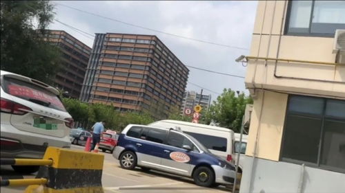 从扣分到上岗 一名出租车司机的职业转变之路